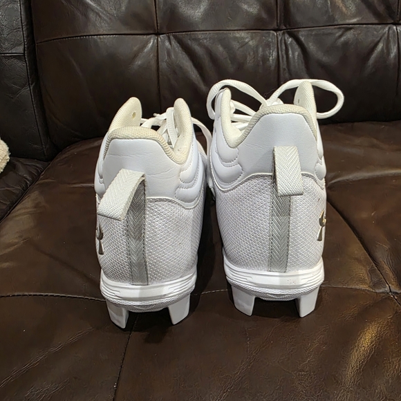 Under Armour White Football Cleats - Picture 5 of 7